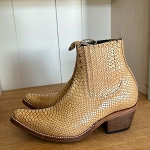 Freebird by Steven Faith Golden Yellow Snakeskin Cowboy Leather Ankle Boots Sz 8